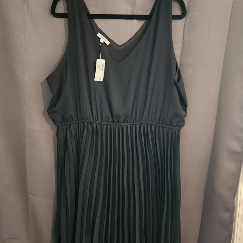 NWT Maurices Black Pleated Dress Sz. XXL